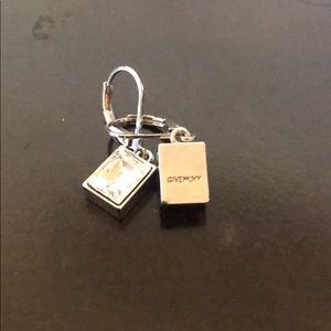 GIVENCHY silver with box diamonds